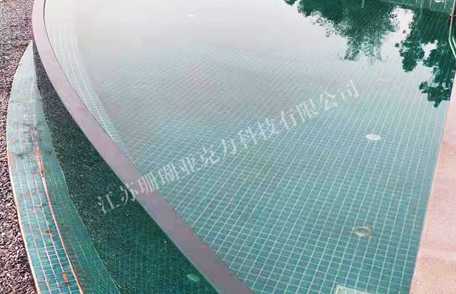Acrylic open-air swimming pool