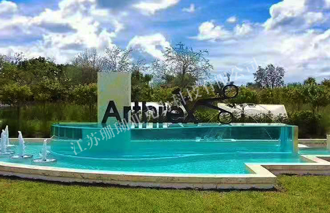 Acrylic curved swimming pool